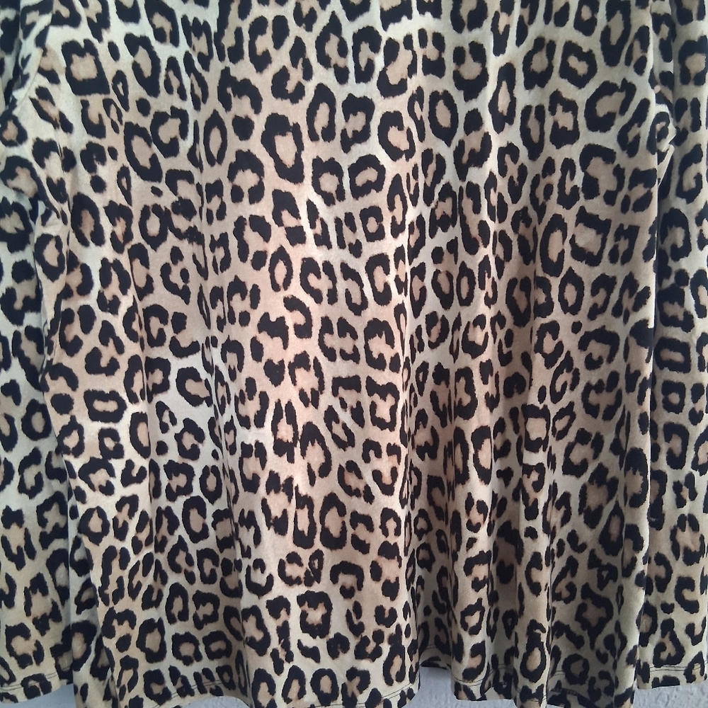 Chico's NWT Touch Of Cool Animal Leopard LS Layering Tee Camel 3/XL - Picture 4 of 7